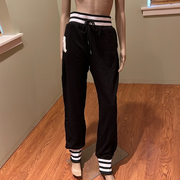 Akira Black Sweatpants With White Fuzzy Trim On Front & Back Size 1X - Picture 1 of 12